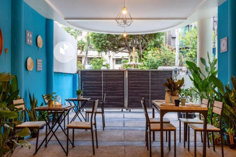 2F&3F in Townhouse @BTS NANA Bar Street/Asok T21 Vacation rental in Bangkok