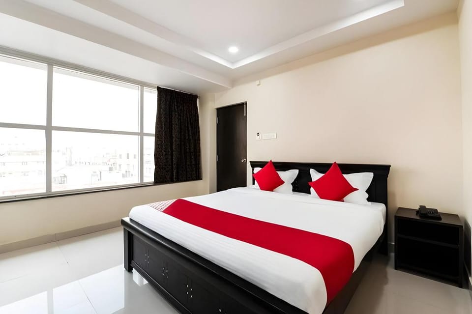 Super Townhouse Daba Garden Road Hotel in Visakhapatnam
