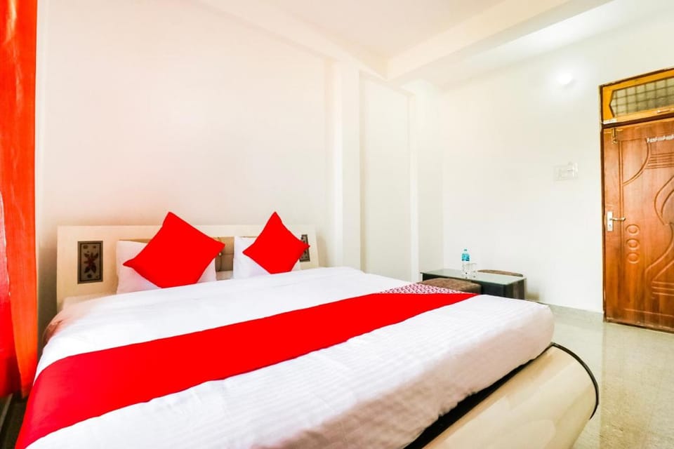 Hotel O by OYO Arpit Hotel Jhusi Railway Station Hotel in Uttar Pradesh