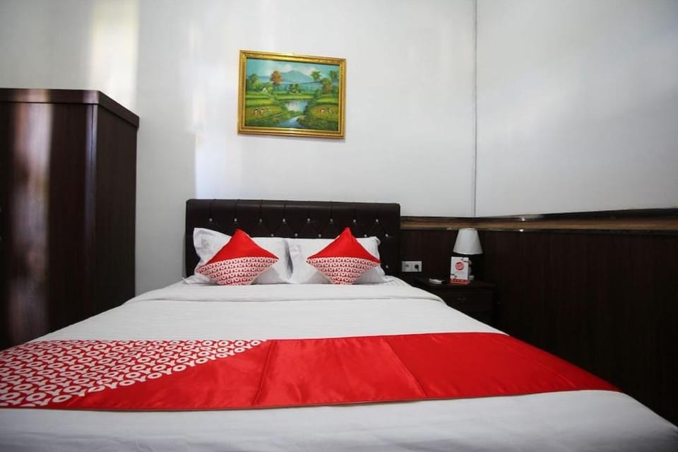 OYO 2630 Wisma Fahza Syariah Hotel in Indonesia