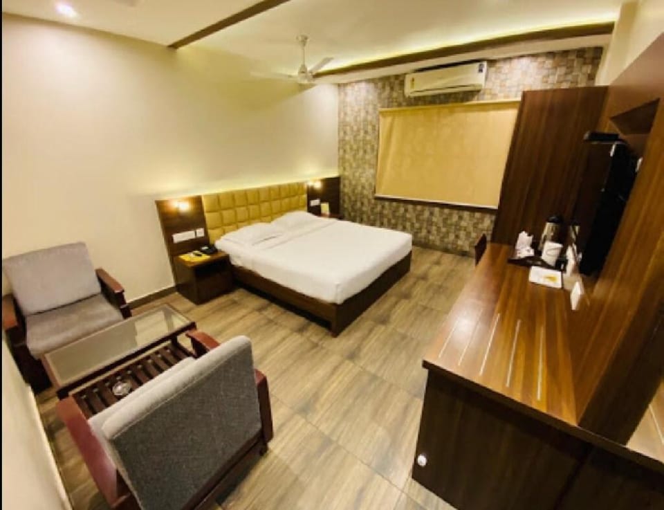 HOTEL SALUJA Hotel in West Bengal