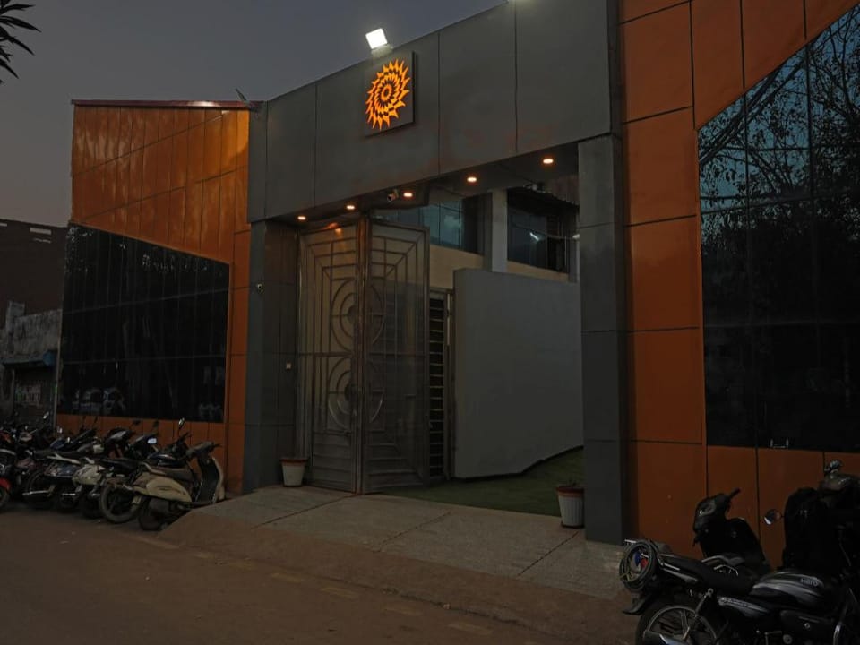 Super Townhouse Grand Pacific Ocean Hotel in Delhi