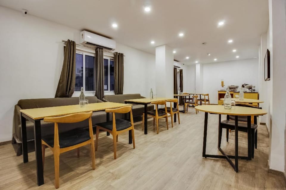 Townhouse 359 Begumpet Near Hyderabad Central Hotel in Hyderabad