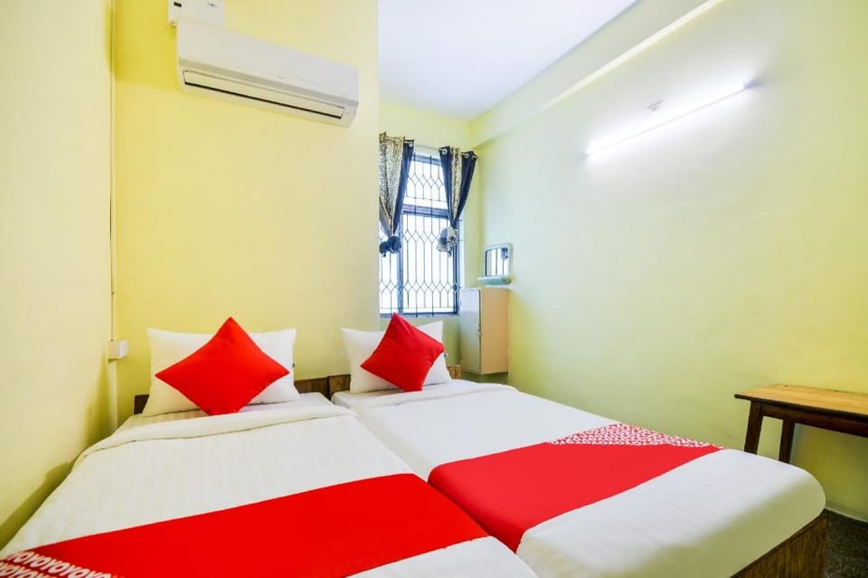 Super Hotel O Aruljothi Gandhipuram Bus Terminus Hotel in Coimbatore