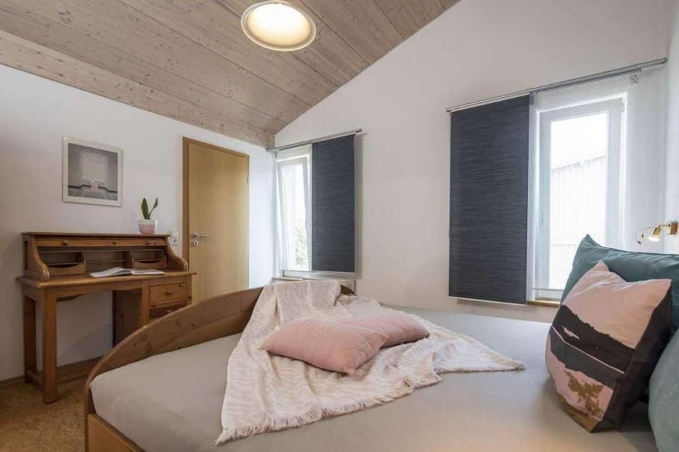 Exclusive light-filled design cottage  Vacation rental in Baden-Württemberg