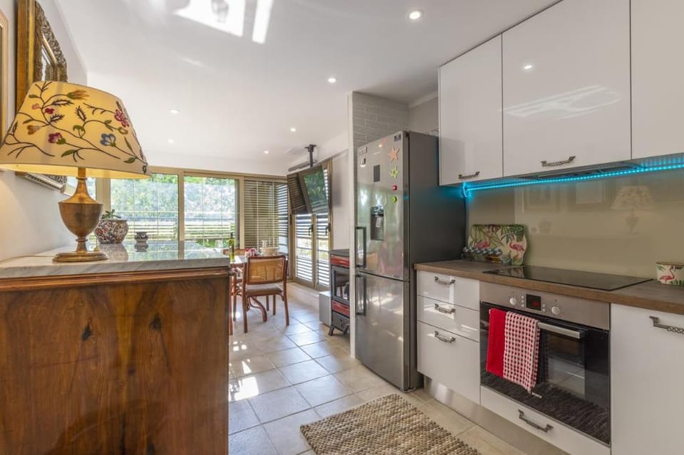 Lilly of the Valley- city getaway Apartment in Split