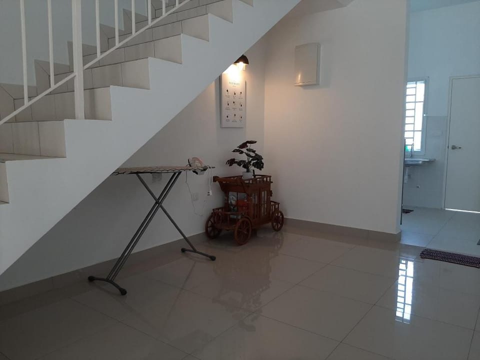 1st homestay @ pagoh edu hub Vacation rental in Johor
