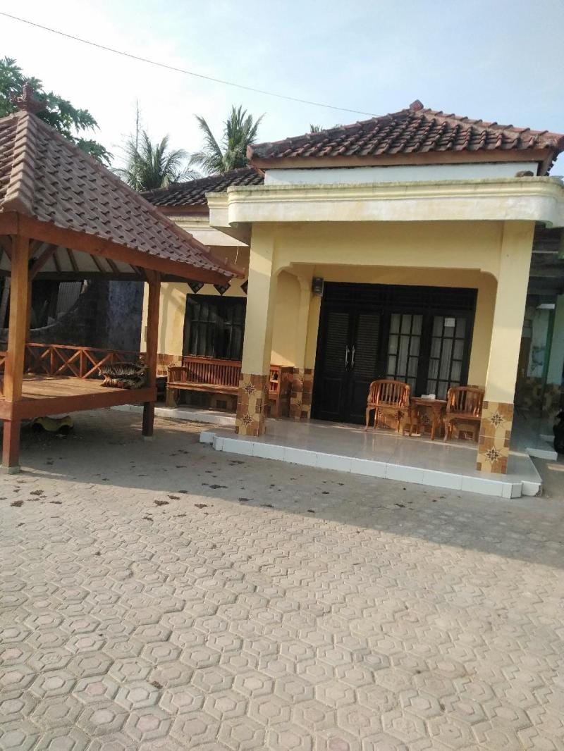 Homestay Putri Vacation rental in Indonesia