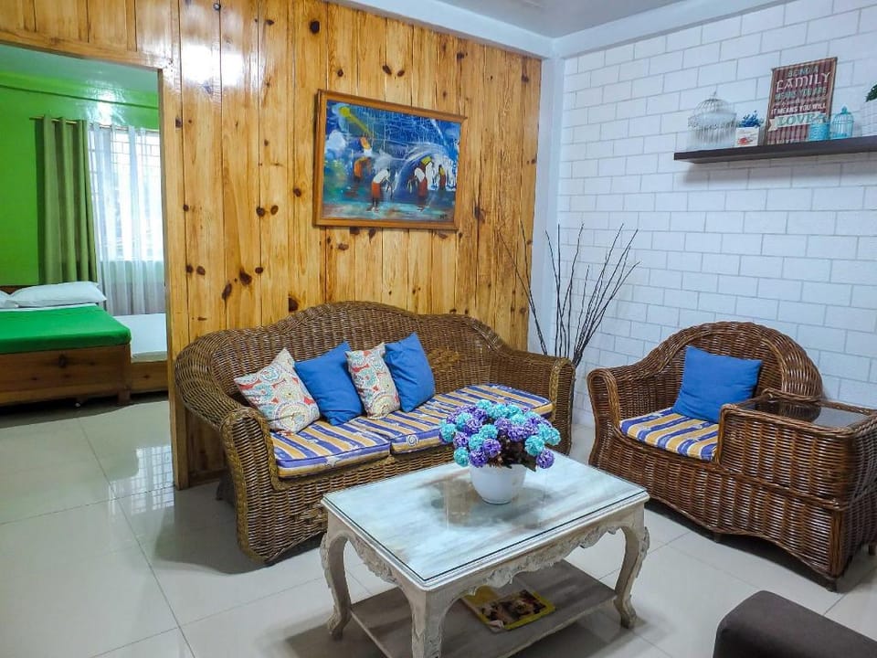 Baguio 2-Bedroom Modern Blue Apartment Unit Apartment in Baguio
