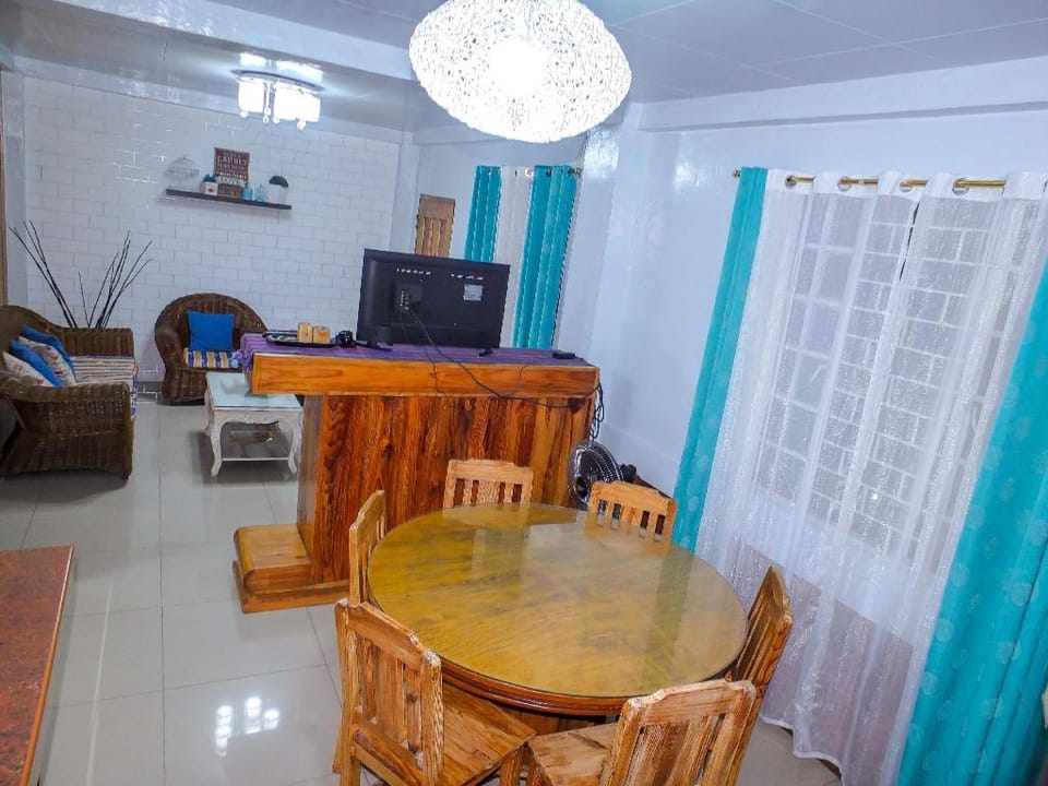 Baguio 2-Bedroom Modern Blue Apartment Unit Apartment in Baguio