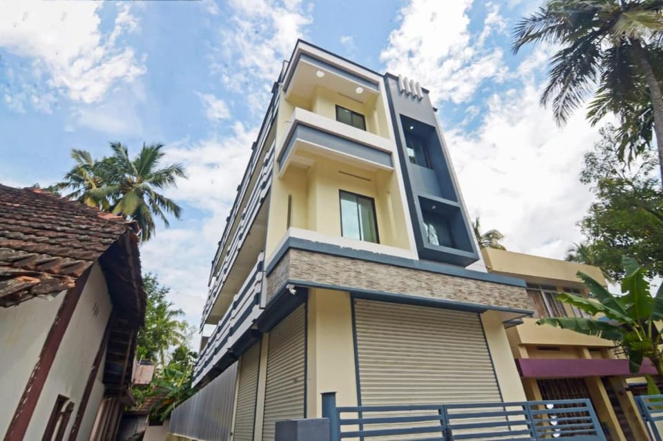 Hotel O Home Pop Tavern Pettah Bed and Breakfast in Thiruvananthapuram