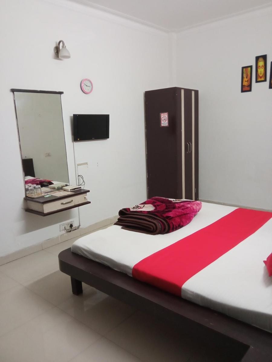 Gurjeet Guest House  Vacation rental in Punjab, India