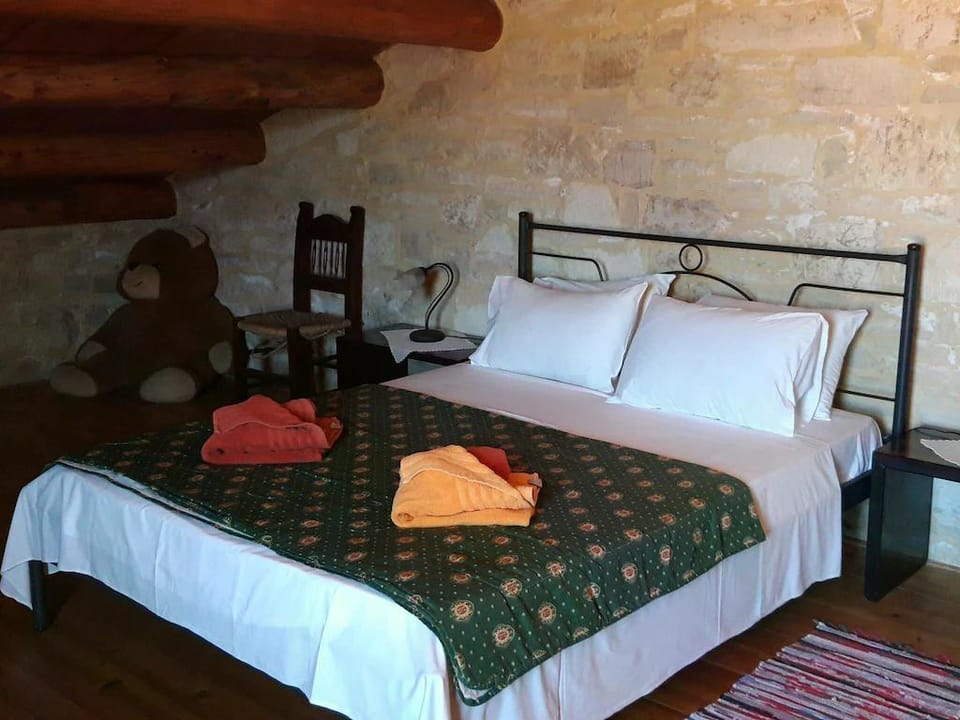 Spacious Villa in Margarites with Private Garden Villa in Crete Region