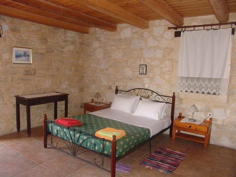 Spacious Villa in Margarites with Private Garden Villa in Crete Region