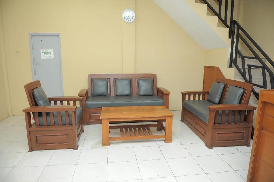 SPOT ON 2891 999 Guest House Hotel in West Java