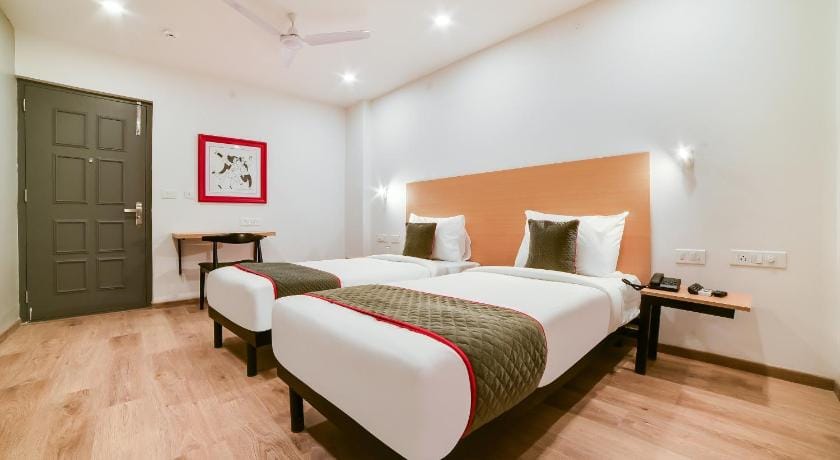 Townhouse Karmelaram Railway Station Sarjapur Hotel in Bengaluru