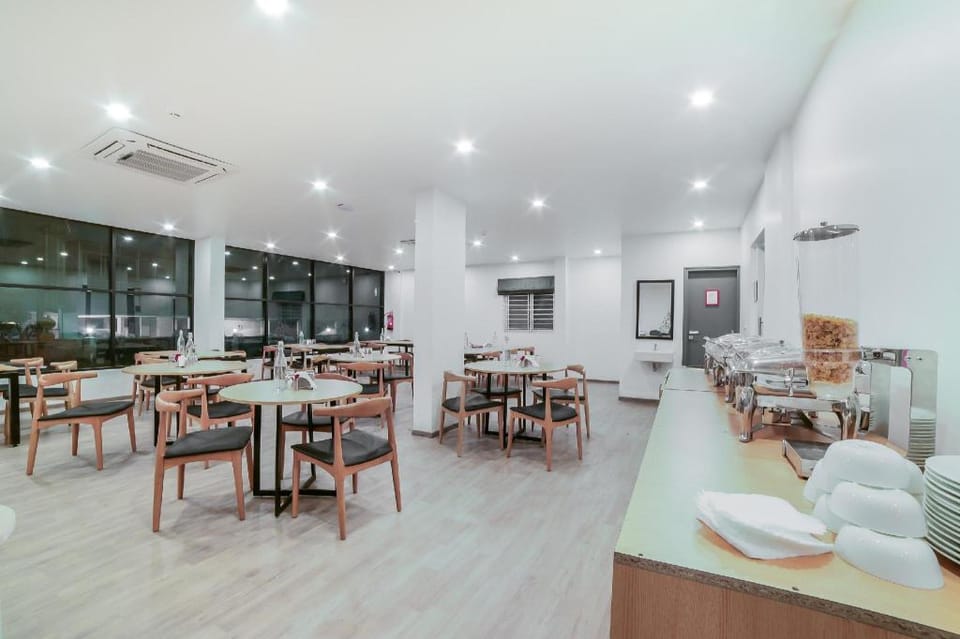 Townhouse Karmelaram Railway Station Sarjapur Hotel in Bengaluru