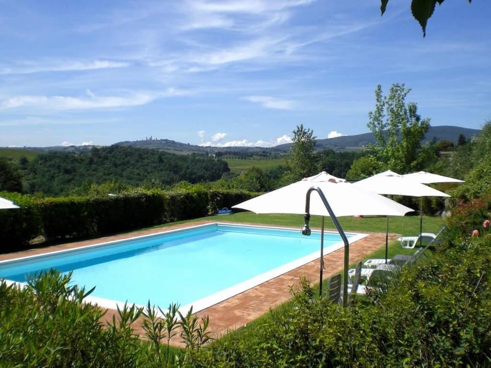 TULIPANO Appartamento 2 camere 2 bagni con veranda Apartment in Tuscany