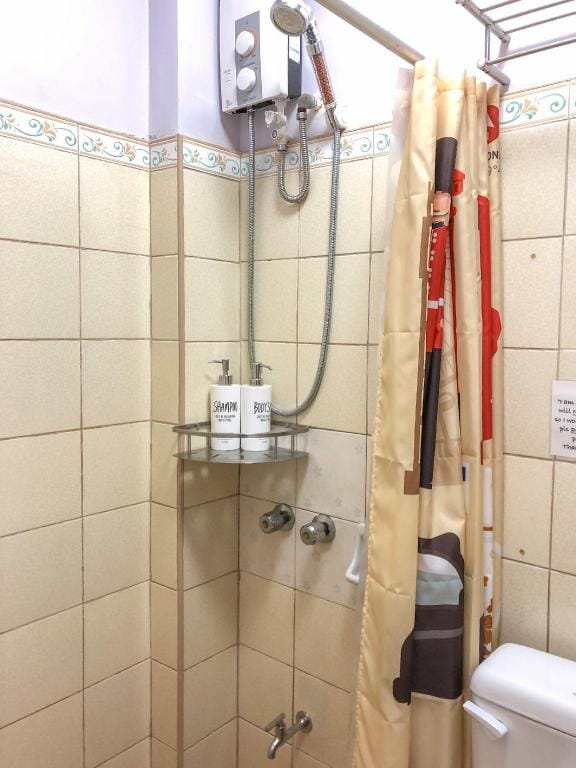 UFH Room #4 for 2-4 Guests Apartment in Lapu-Lapu City