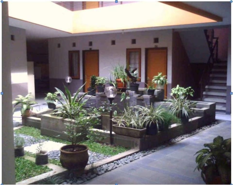 Gloria Home  Studio-8 (Family/Group) Vacation rental in Bandung