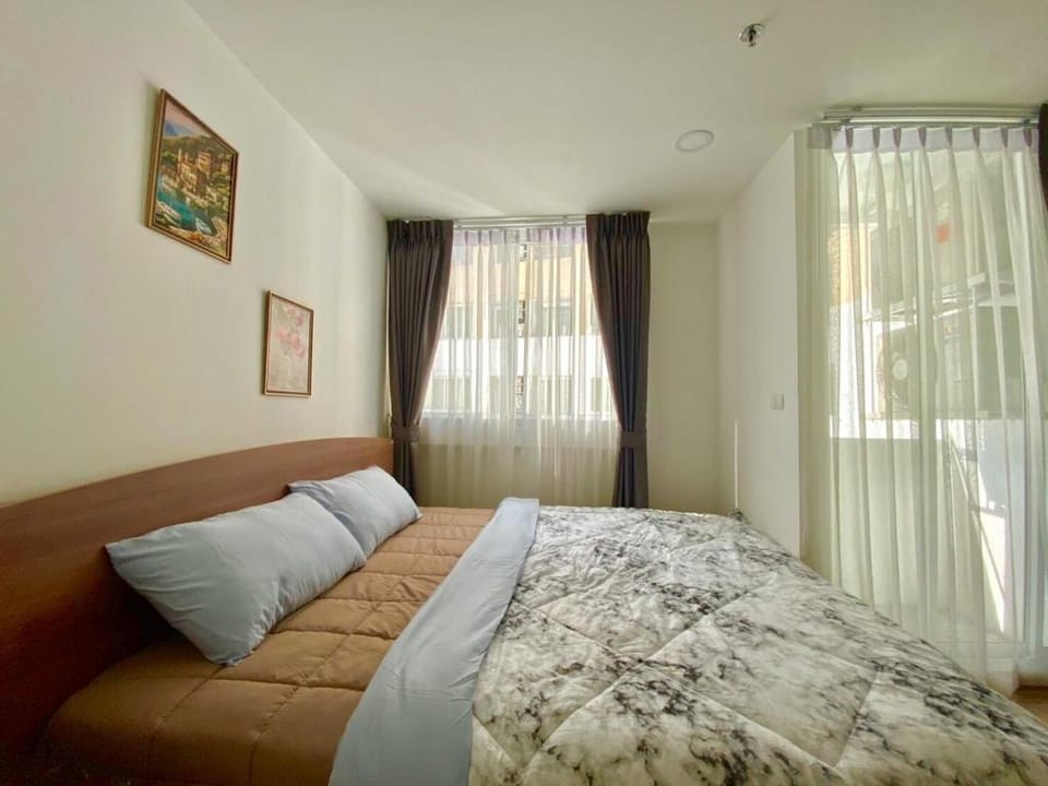 Chateau in Town Rama 8 by  JR416 Apartment in Bangkok
