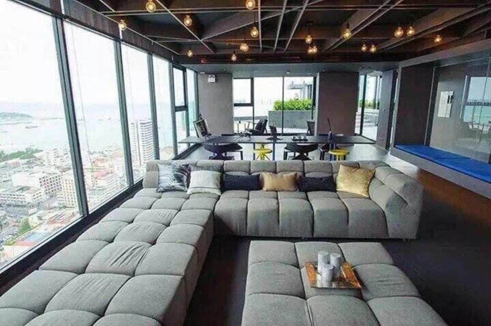 N11 The Base, Infinity pool , 100 m. from the sea Apartment in Pattaya City