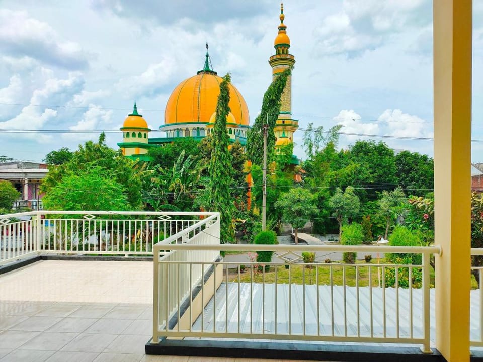 Surabaya Homey near ITS Syariah Bed and Breakfast in Surabaya