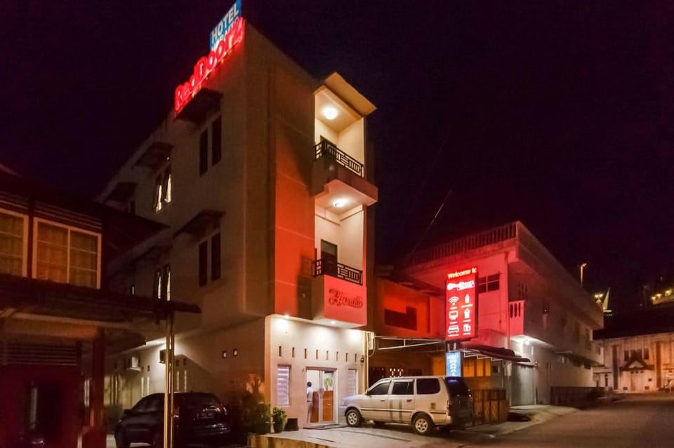 RedDoorz @ Haraito Tarutung Hotel in Indonesia