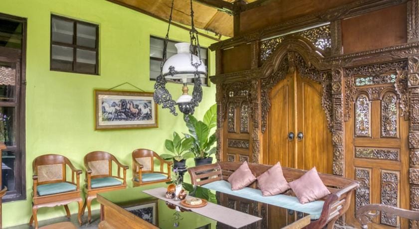 RedDoorz Syariah @ Lempuyangan Bed and Breakfast in Yogyakarta