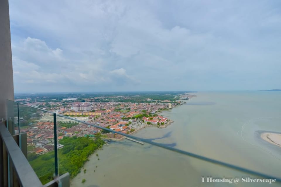 Silverscape A31-02 Seaview, 2BR, No Wi-Fi (4-5pax) Vacation rental in Malacca