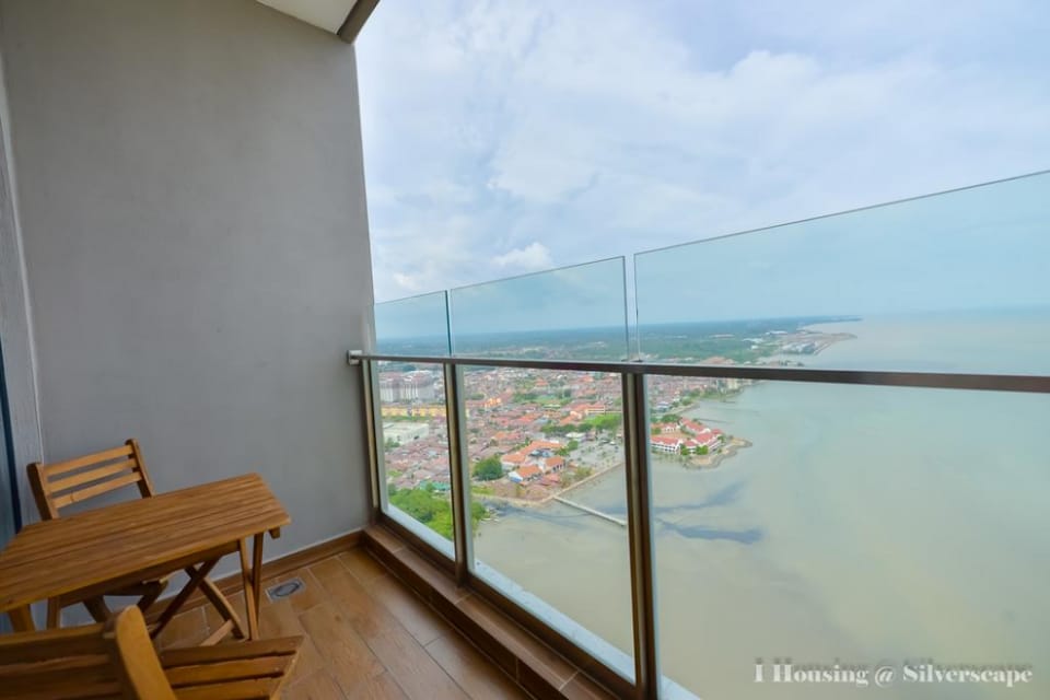 Silverscape A31-02 Seaview, 2BR, No Wi-Fi (4-5pax) Vacation rental in Malacca