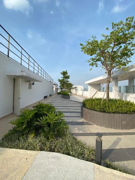 TBHOUSE - 3mins taxi to TSN airport, free gym&pool Apartment in Ho Chi Minh City