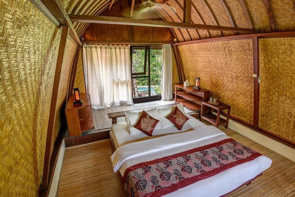 2BR Villa Garden View + Main Pool + Breakfast Villa in Sukawati