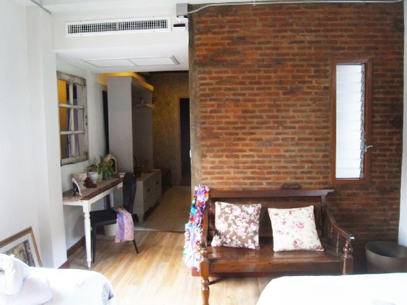 2 Houses+10Bed 11Bath+Free Airport Pick Up Vacation rental in Bangkok
