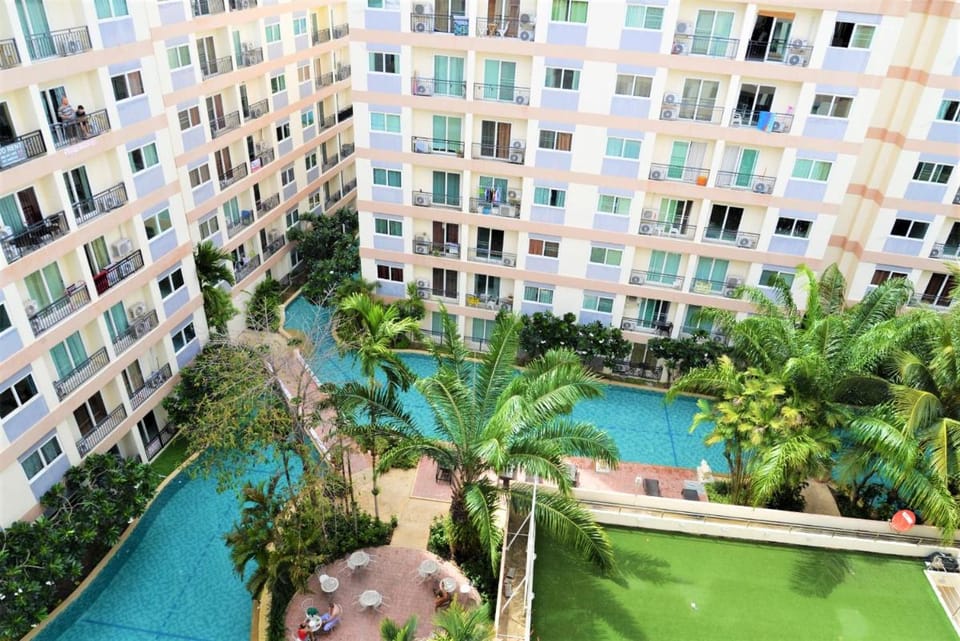 Park Lane studio apartment with swimming pool view Pattaya Apartment in Pattaya City