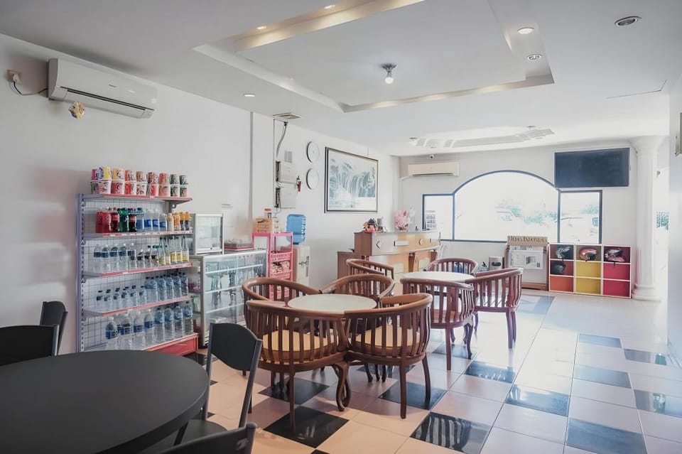 RedDoorz near Nagoya Hill Mall Batam 5 Hotel in Riau Islands, Indonesia