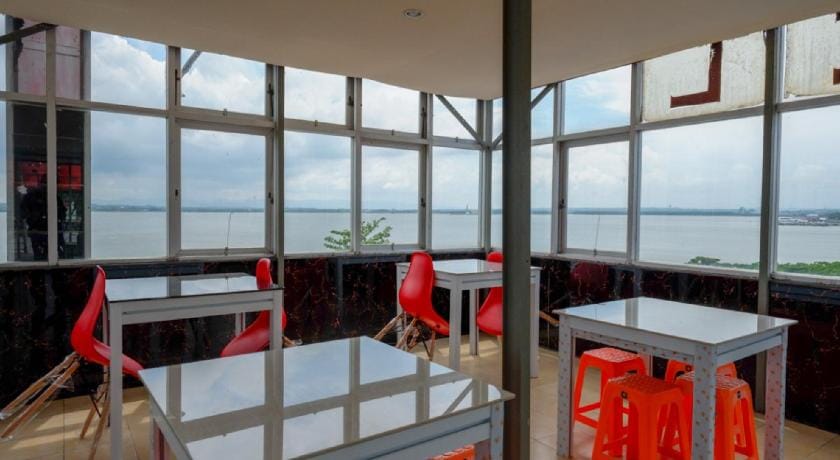 RedDoorz near Kendari Beach 2 Hotel in Indonesia