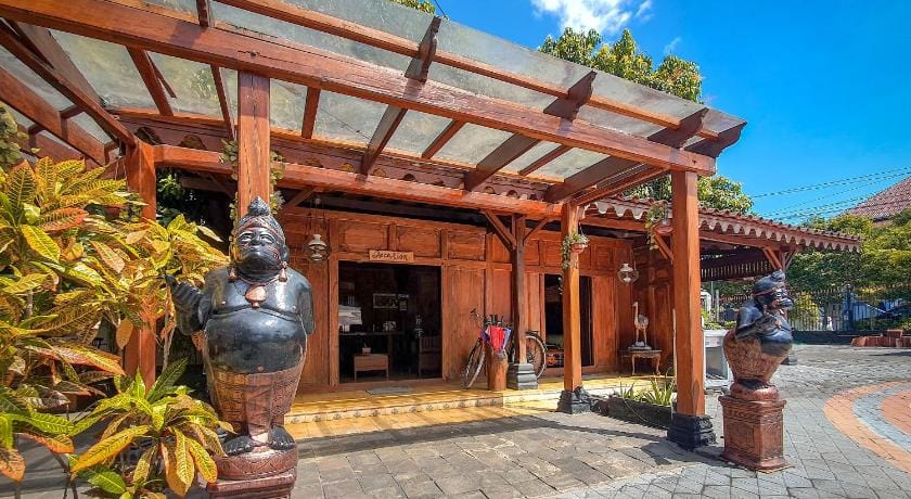 Dem Ayem Heritage Guest House Bed and Breakfast in Yogyakarta