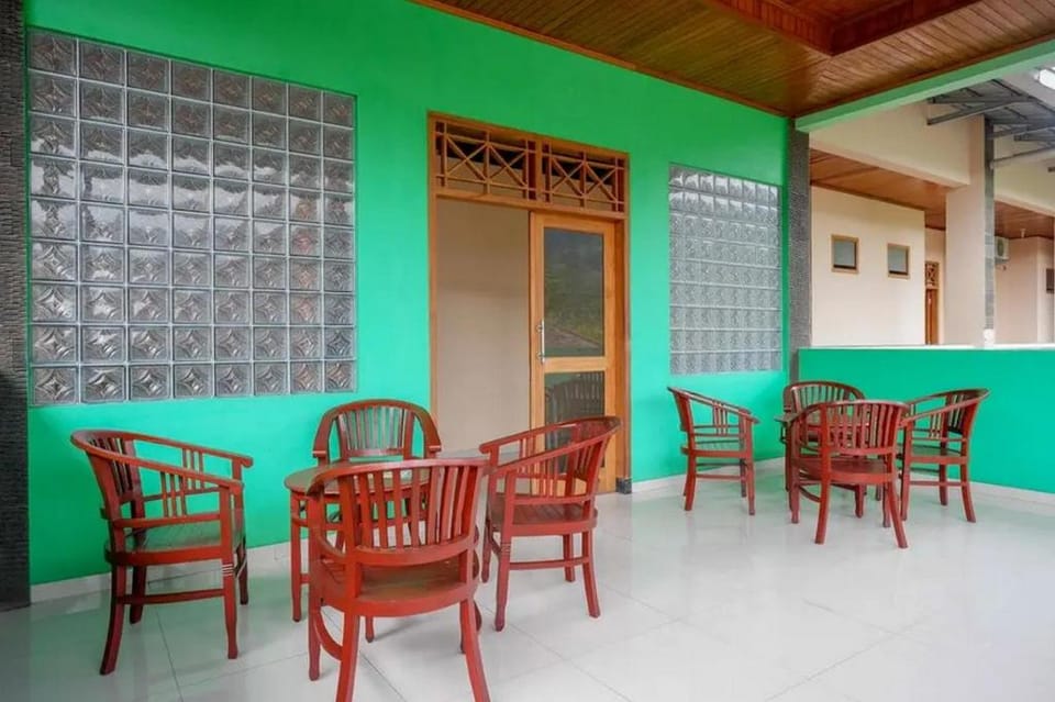 RedDoorz near Lokawisata Baturaden Hotel in Indonesia