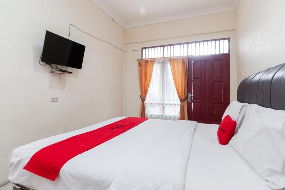 RedDoorz at Samuel Homestay Pematangsiantar Hotel in Indonesia