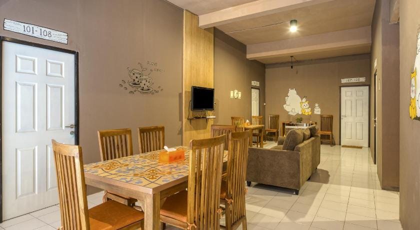 RedDoorz Hostel near Malang Train Station 3 Hotel in East Java