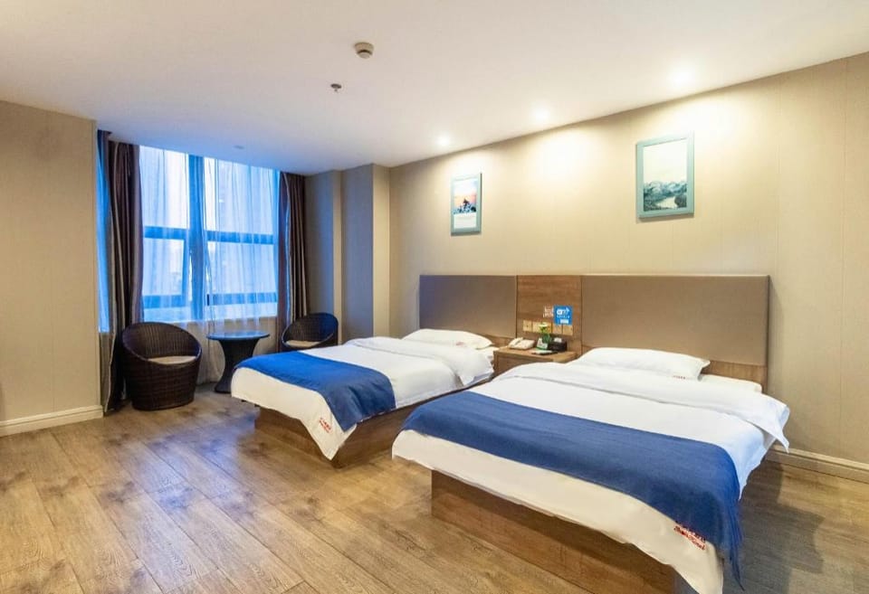 Shell Hotel Wuhu Kanngfu Road Dongfang Longcheng Wanda Plaza Hotel in Nanjing