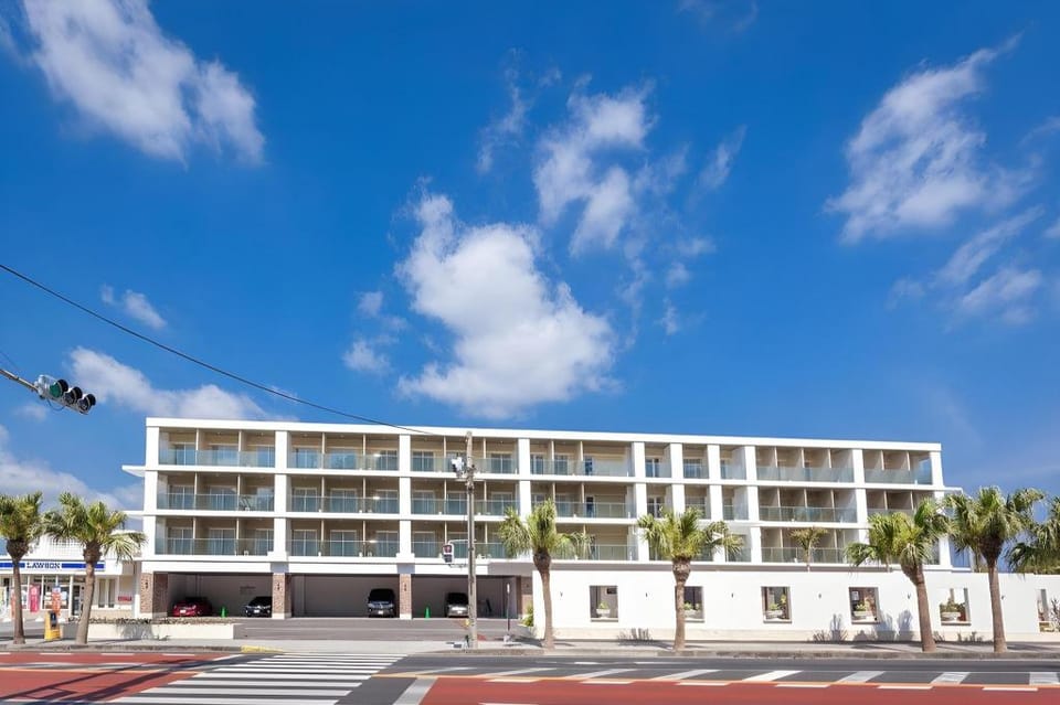 Kariyushi LCH. Resort Hotel in Okinawa Prefecture