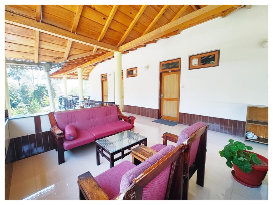Goroomgo Sapphire Near Kainchi Dham Bhimtal Hotel in Uttarakhand