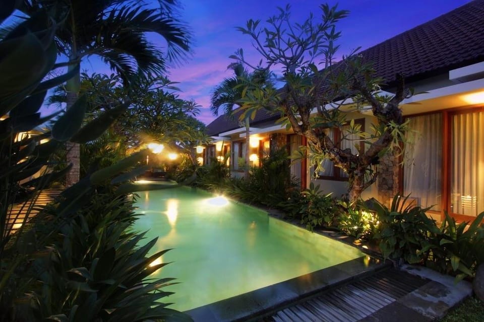 10BR Compact Living near Sunset Point Villa in Kuta