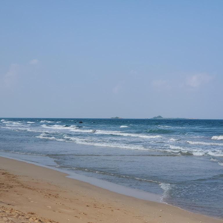 Oceanfront Condo by the Beach Apartment in Sri Lanka