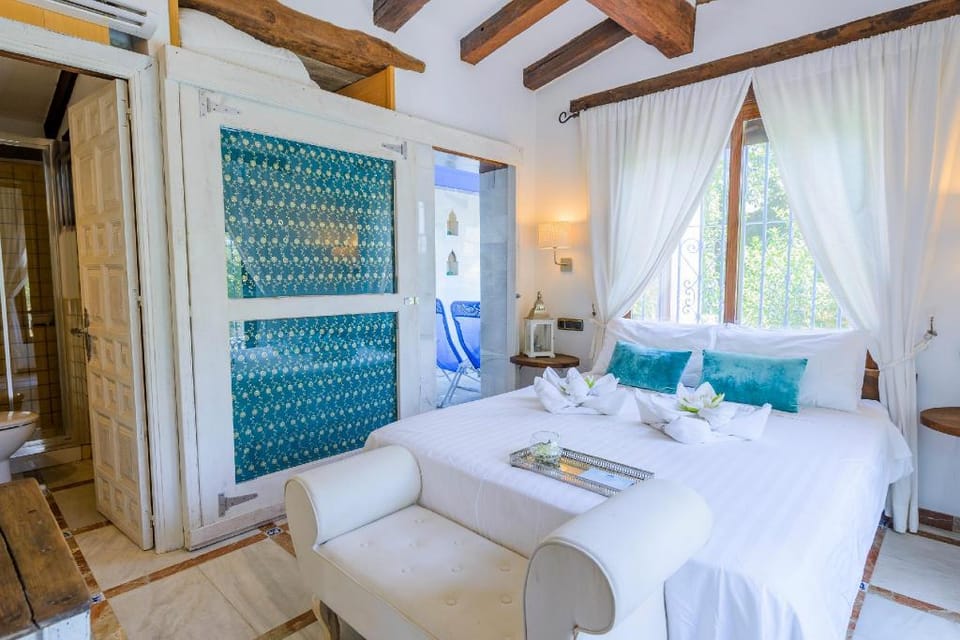 Romantic house exclusively for couples, jacuzzi Villa in Valle del Guadalhorce