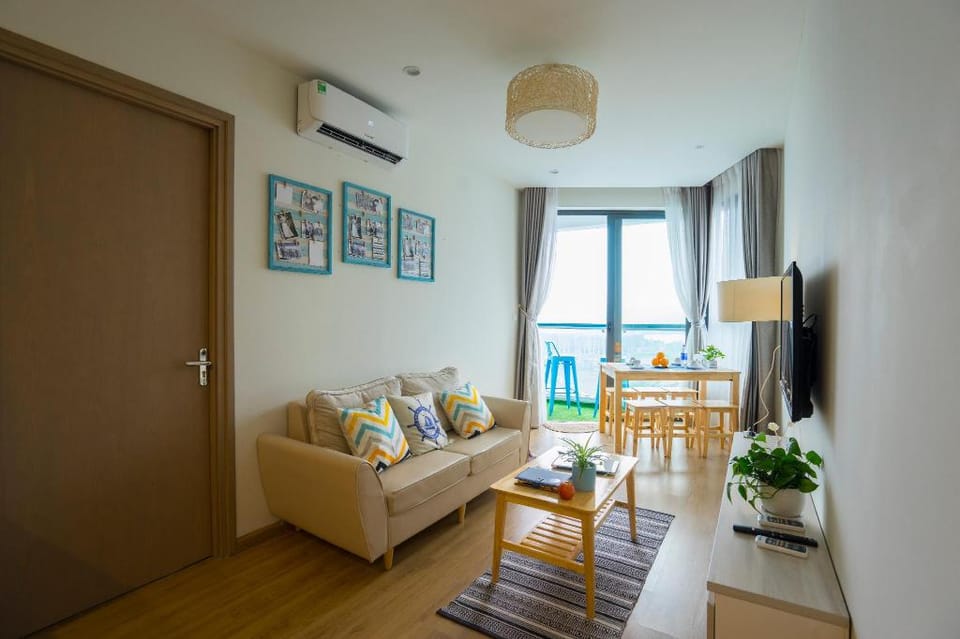 Cozy 2BR Apt - Stunning Bay View-NEAREST to CRUISE Apartment in Laos