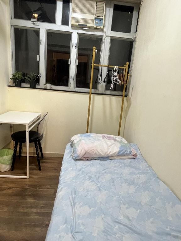 L Wanchai MTR 1mins expo 5 mins by walk B room Apartment in Hong Kong