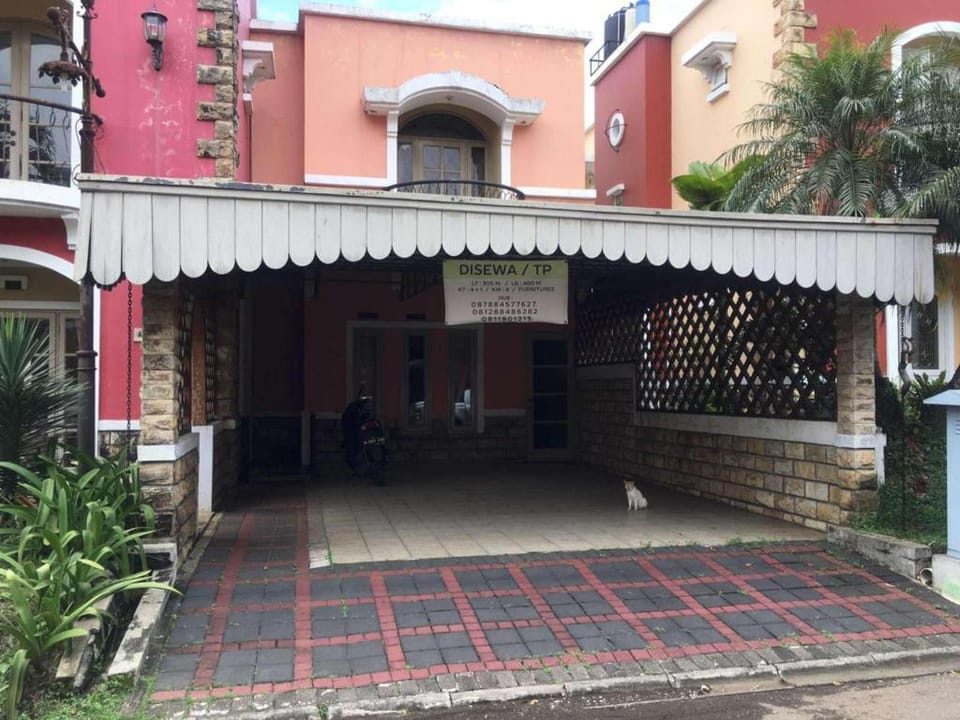 Catrien's House Villa in Parongpong